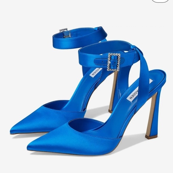 Steve Madden Shoes - Steve Madden Sarantos Pump in Blue Satin